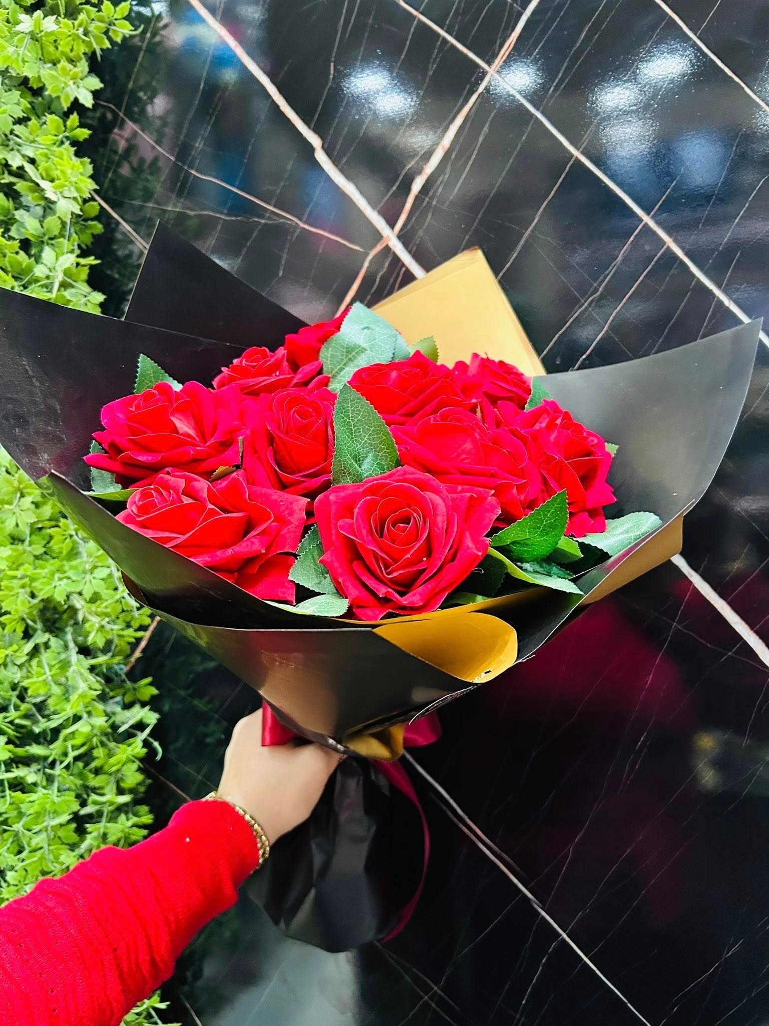 608737285_1315479897050619_2383723170073377907_n ورد صناعي - الصورة 1